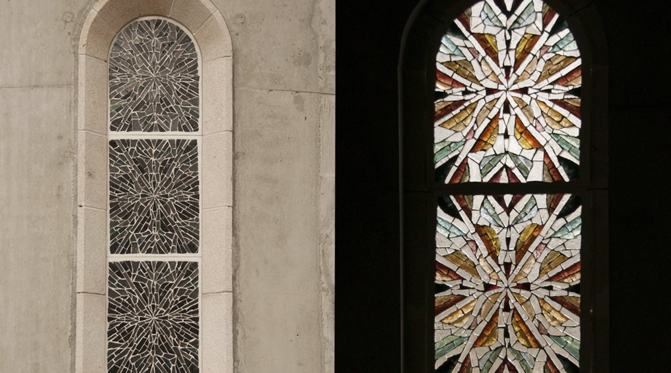 Vitrail en dalle de verre réalisés pour l'Abbaye du Pesquié à Foix en Ariège