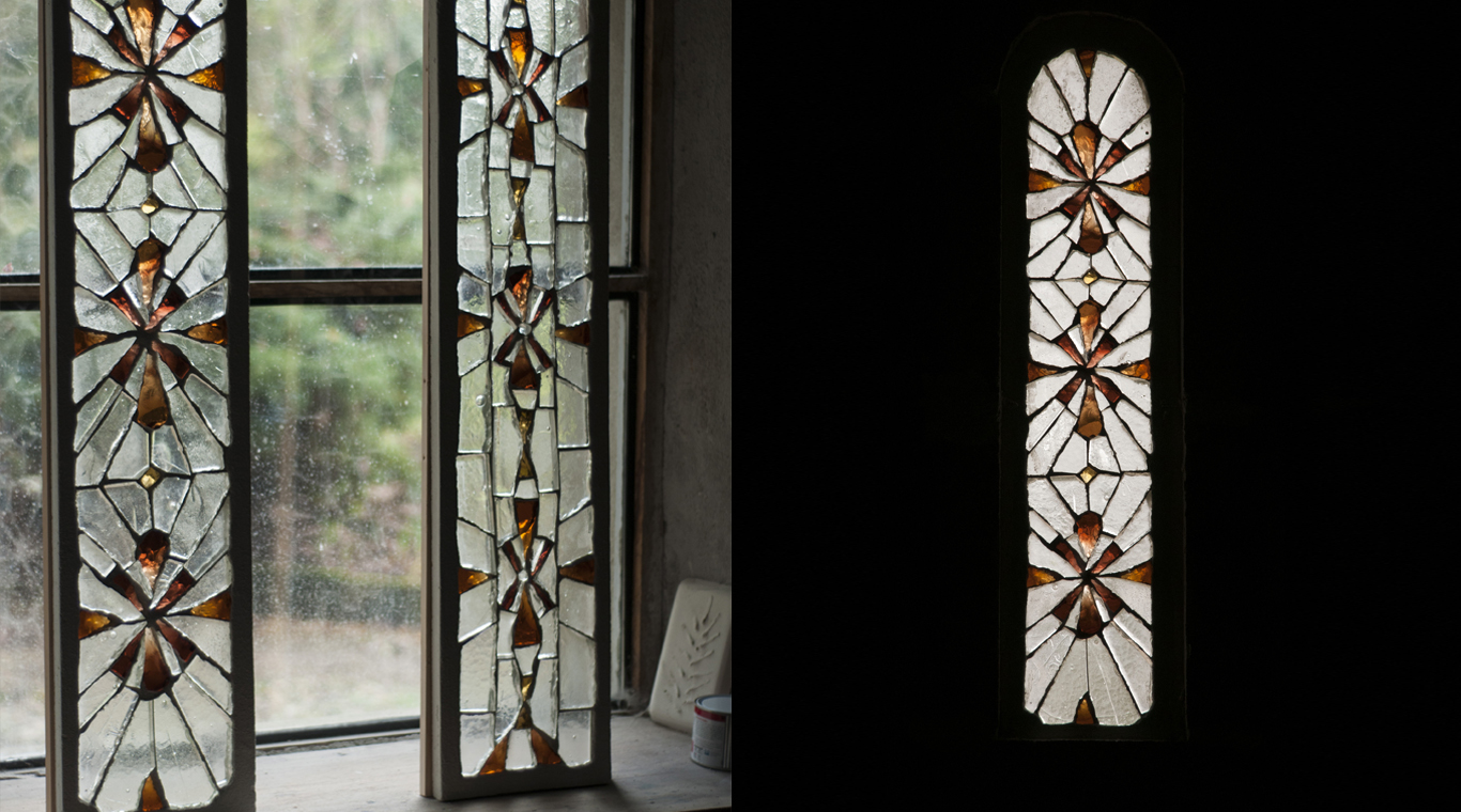 Vitraux en dalle de verre réalisés pour l'Abbaye du Pesquié à Foix en Ariège